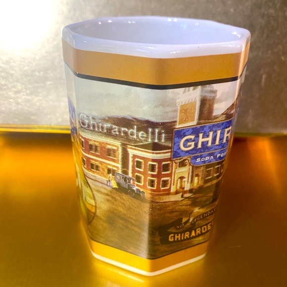 GHIRARDELLI SODA FOUNTAIN CHOCOLATE SHOP OCTAGONAL MUG CUP - Picture 4 of 7